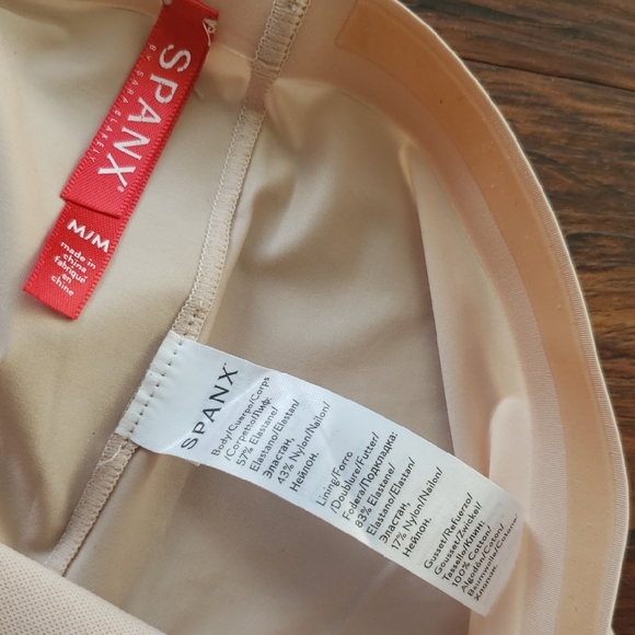 Spanx High-Waisted Nude Shapewear Shorts Size Medium - Picture 3 of 5